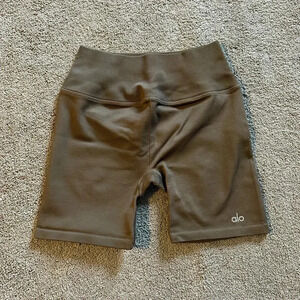 ALO BIKER SHORTS